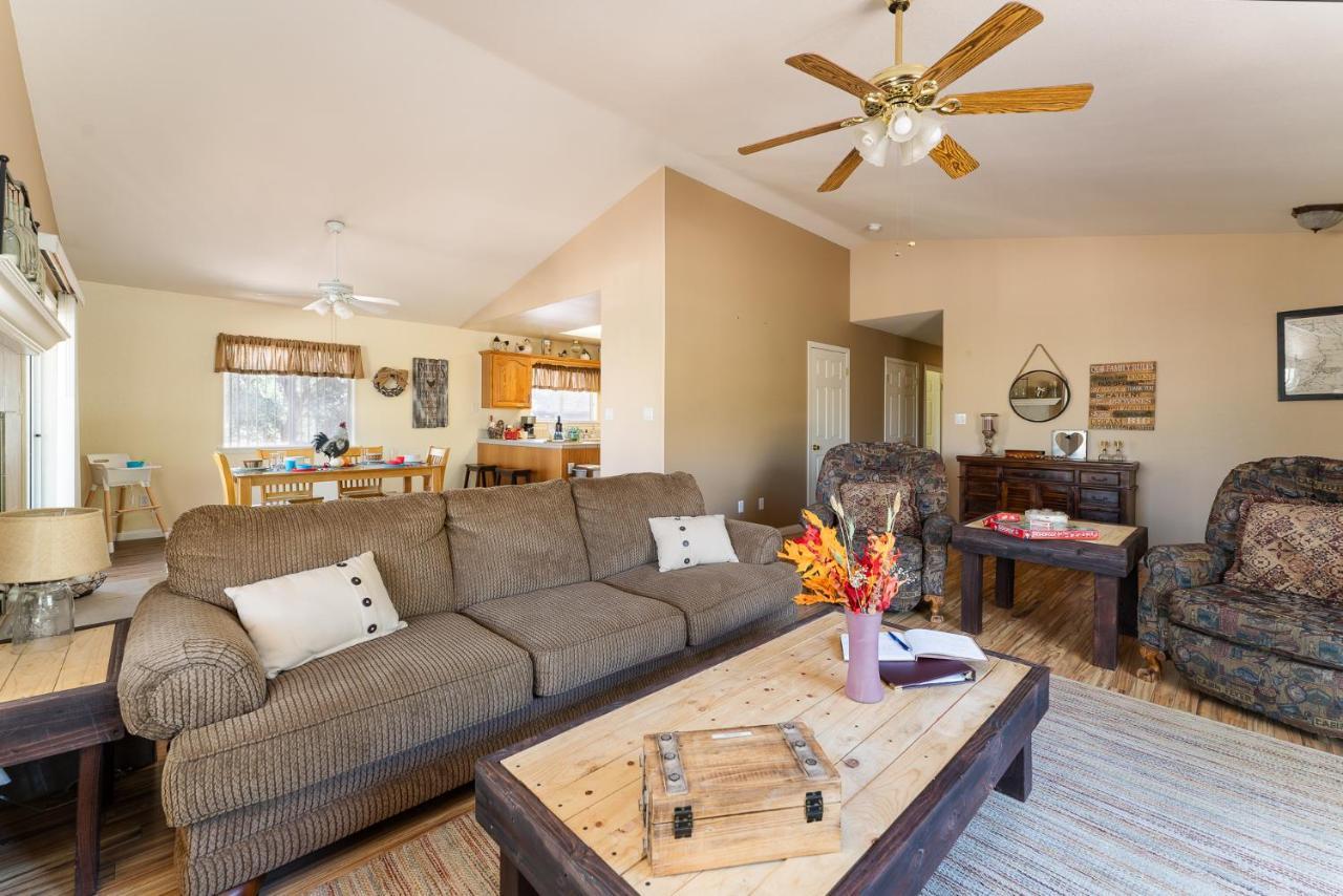 Lazy Squirrel - Cozy Family House With Full Game Room Kernville Exteriör bild